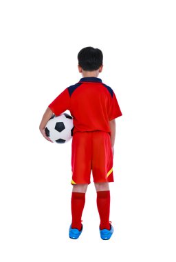 Genç Asyalı futbolcu futbol topu ile Arkadan Görünüm. Beyaz arka plan üzerinde izole.