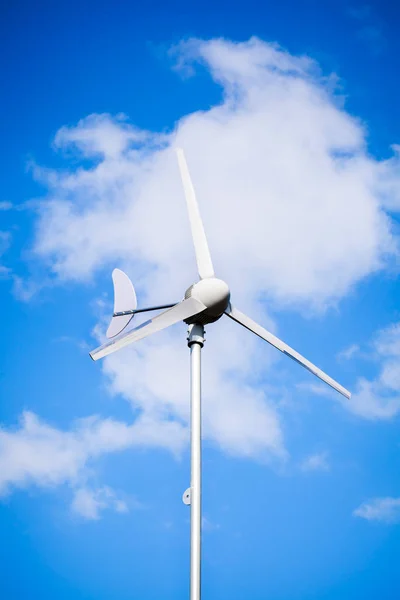 View from below of a windmill for electric power production. Outdoors. — Stock Photo, Image