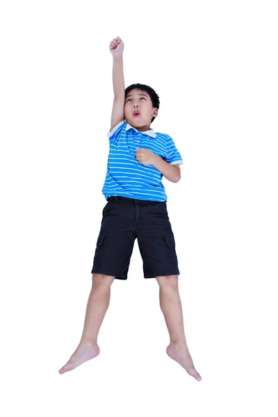 Vue du dessus de heureux enfant asiatique ressemblent à un super-héros volant, isolé sur fond blanc . — Photo