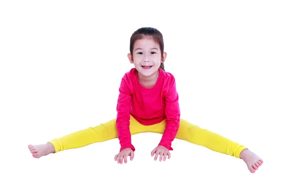 Azjatyckie dziewczyna na relaks po robi ćwiczenia jogi. Na białym tle na białym tle. Strzał studio. — Zdjęcie stockowe
