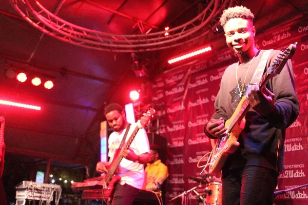 Guitarrista Banda Tenstring Escola Música Entreter Freedom Park Broad Street — Fotografia de Stock