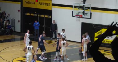 5 Şubat 2016 Bettendorf, Iowa, serbest atış - Basketbol oyunu
