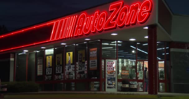 Abril 2018 Bettendorf Iowa Auto Zone Exterior Pessoas Que Entram — Vídeo de Stock