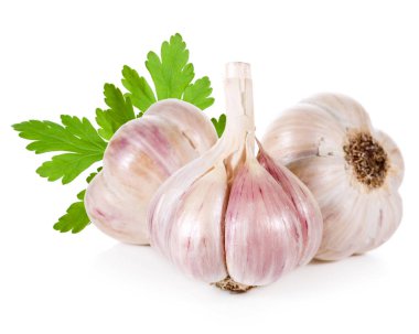 Sarımsak beyaza izole edilmiş