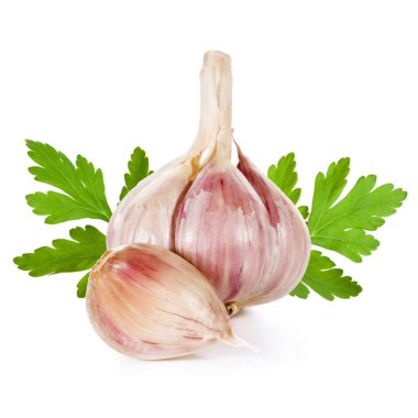 Sarımsak beyaza izole edilmiş