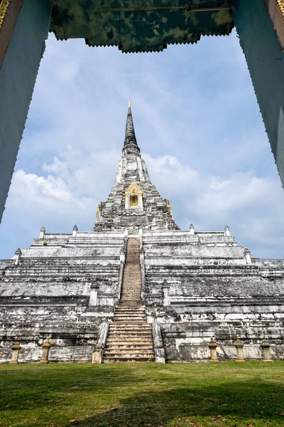 Pagoda-Wat Phu Khao Thong — Stok fotoğraf