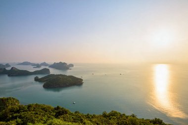 Sunrise at Mu Ko Ang Thong