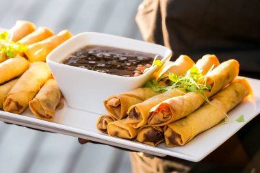 Beyaz tabak böreği