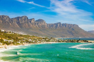 Clifton Sahili ve Cape Town Güney Afrika 'daki apartmanlar