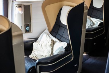 Lüks bir jet uçağındaki Boş Uçak biletlerinin iç görüntüsü.