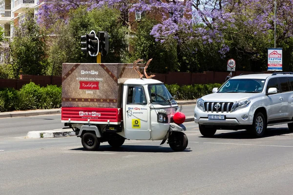 Johannesburgo Sudáfrica Octubre 2014 Pequeña Tienda Comestibles Tuktuk — Foto de Stock
