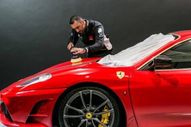 Johannesburg, Güney Afrika - 2 Mayıs 2017: Lüks spor arabaya yapılan profesyonel motorlu araç