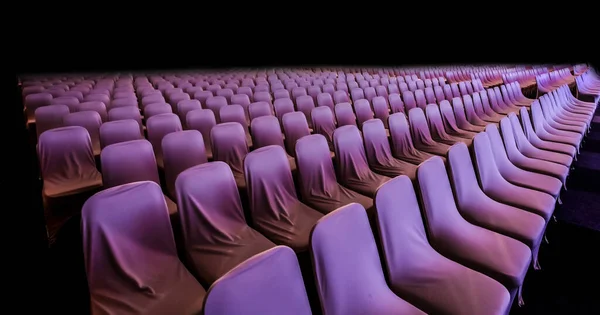 Reihen Leerer Stühle Großen Konferenzsaal Für Firmenkongresse Oder Vorträge — Stockfoto