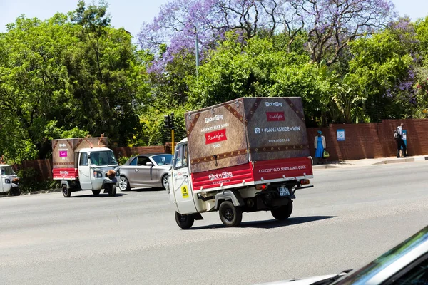 Johannesburgo Sudáfrica Octubre 2014 Pequeña Tienda Comestibles Tuktuk — Foto de Stock