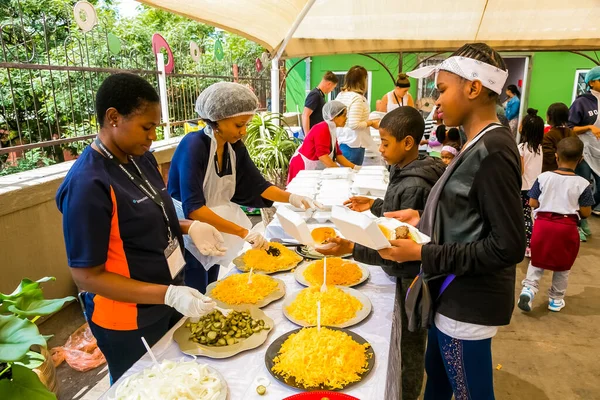 Johannesburgo Sudáfrica Marzo 2018 Comunidad Soup Kitchen Ayuda Personal Catering — Foto de Stock