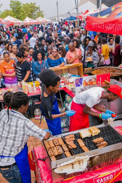 Soweto Südafrika September 2017 Diverse Afrikaner Bei Einem Streetfood Festival — Stockfoto