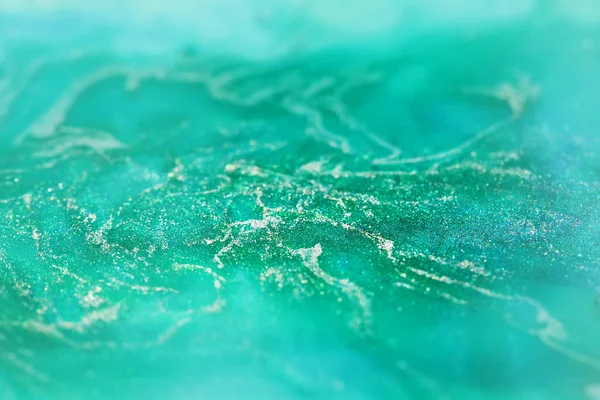 Μακροσκοπική Λήψη Μελανιού Αλκοόλης Glitter Διαλυμένο Νερό Αφηρημένο Τυρκουάζ Φόντο — Φωτογραφία Αρχείου