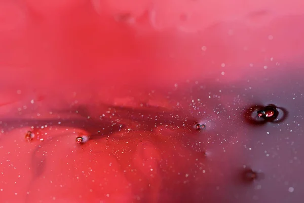 Makroaufnahme Von Roter Und Lila Alkohol Tinte Mit Wasser Gelöstem — Stockfoto