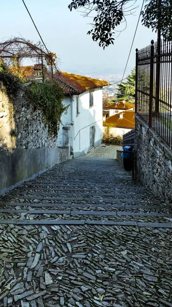 Uma pequena rua italiana — Fotografia de Stock