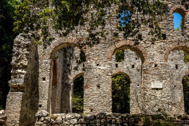 Arnavutluk 'taki Butrint Ulusal Parkı Arkeoloji Harabeleri