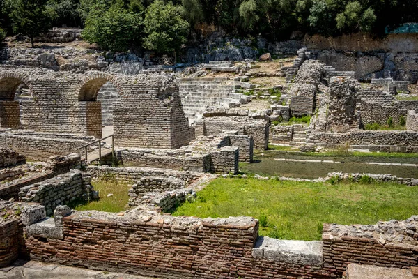 Arnavutluk 'taki Butrint Ulusal Parkı Arkeoloji Harabeleri