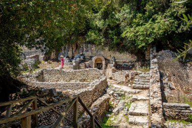 Arnavutluk 'taki Butrint Ulusal Parkı Arkeoloji Harabeleri