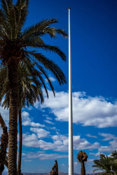 Jordania, Aqaba, asta de la bandera de la revuelta árabe —  Fotos de Stock