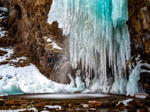 Cachoeira Coberta Gelo Inverno Fotografias De Stock Royalty-Free