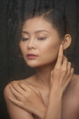 kadın zevk sıcak duş