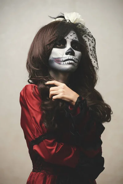Dívka v líčení na karneval smrti — Stock fotografie
