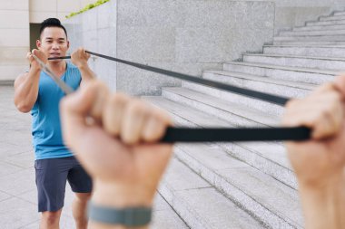 Ne zaman eğitim lastik bant kullanarak sporcular