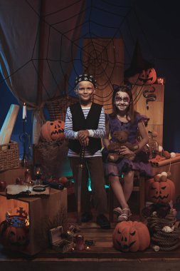 çocuklar Cadılar Bayramı kutlama için hazır