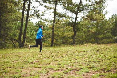 adam Park'ta sabahın erken saatlerinde eğitim
