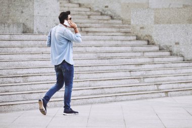 yürüyüş ve Evet adam