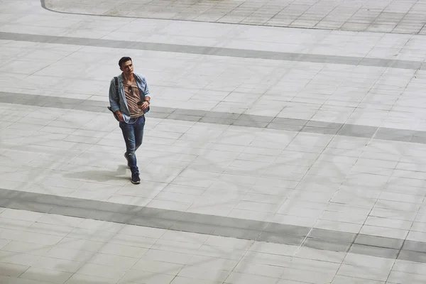 Stylish  man walking outdoors — Stock Photo, Image