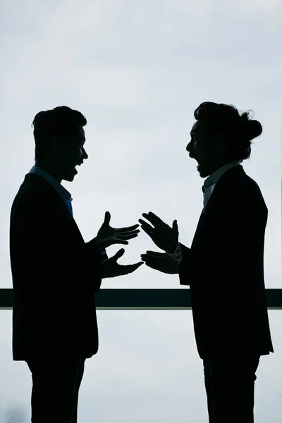 Gente de negocios discutiendo — Foto de Stock