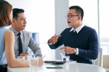 Fikirler için meslektaşları söylüyorum işadamı