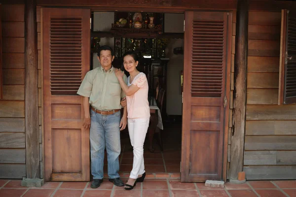 Cheerful Vietnamese senior couple — Stock Photo, Image