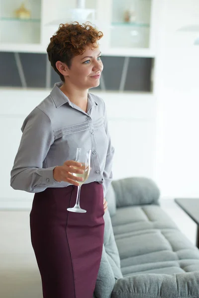 Lady with glass of champagne — Stock Photo, Image