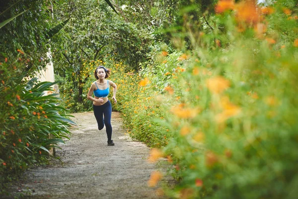 kadın adımları koşu