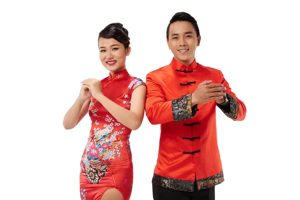 Homme et femme en costumes traditionnels chinois — Photo