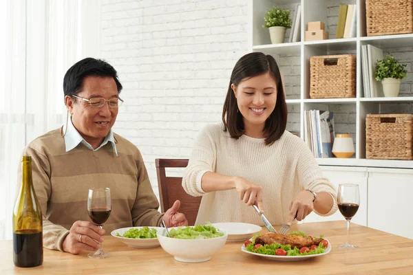 Padre e figlia a cena insieme — Foto Stock