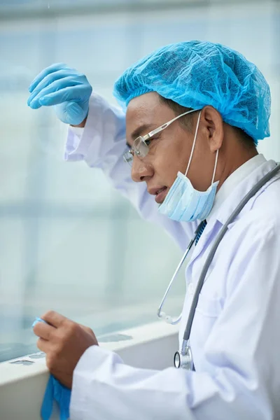 Asian Doctor Leaning Window — Stock Photo, Image