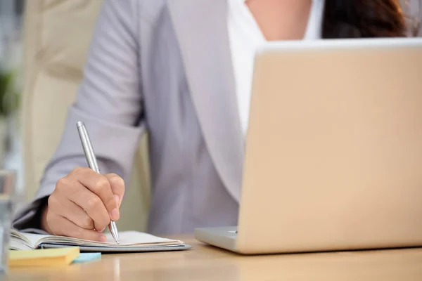 Close Image Business Executive Taking Notes Working Laptop — Stock Photo, Image