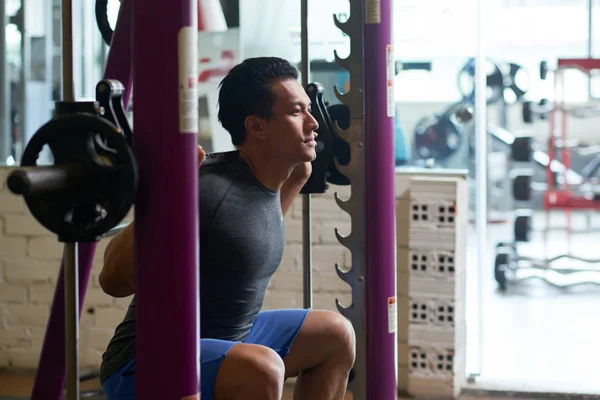 Vietnamese Fit Young Man Exercising Weight Gym — Stock Photo, Image