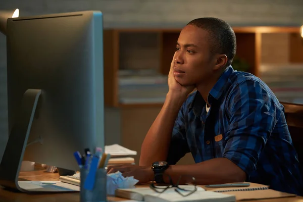 Tired Afro American Manager Analyzing Statistical Data Computer — Stock Photo, Image