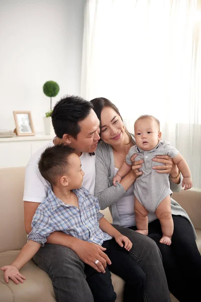 Portrait Young Asian Family Playing Adorable Little Kids Home Sitting — Stock Photo, Image