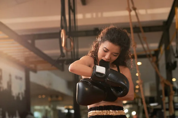 Vietnamese Young Woman Wearing Boxing Gloves Training — Stock Photo, Image