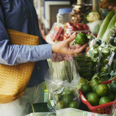 Yerel pazarda organik limes seçme müşteri