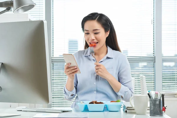 Mooie ondernemer na de Lunch — Stockfoto